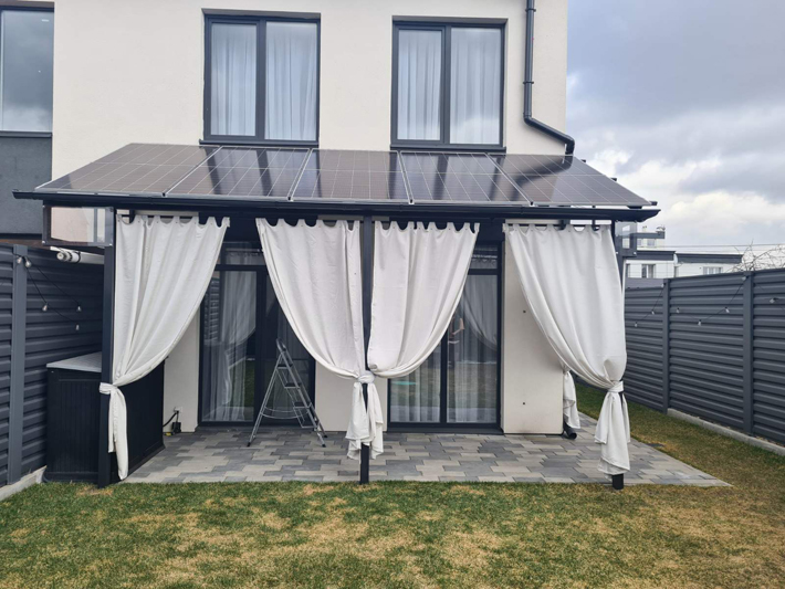 Навіс із полікарбонату